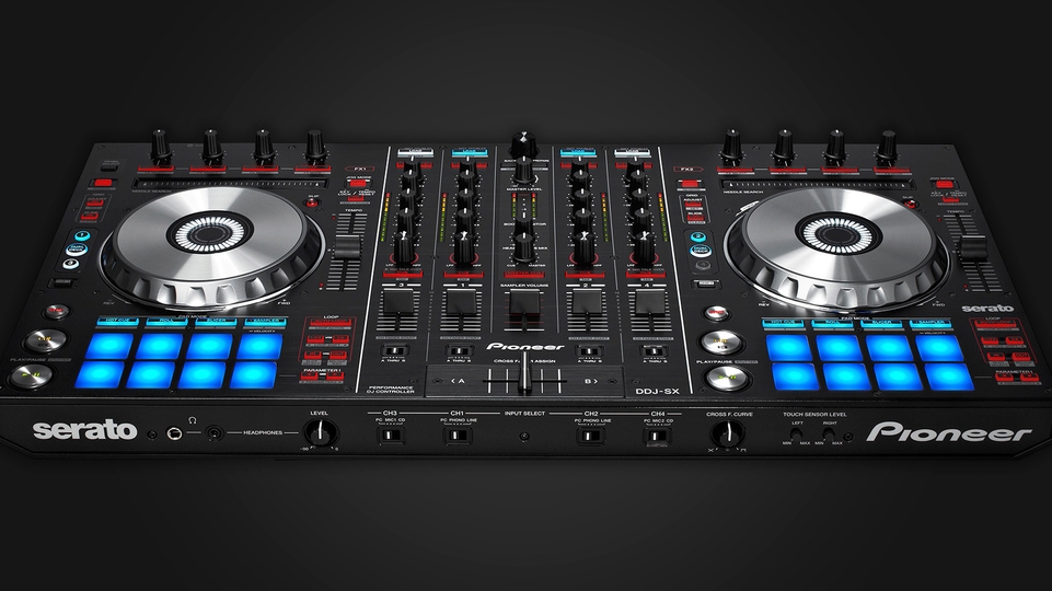 Photo of a Pioneer DDJ SX controller with Serato written on its left and Pioneer on its right