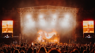 Caroline Polachek performing on the mainstage of Wide Awake festival